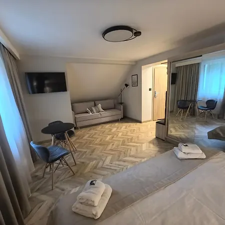 Guest house Goscinne W Gospodarstwie Rybackim W Starzawie Naklo